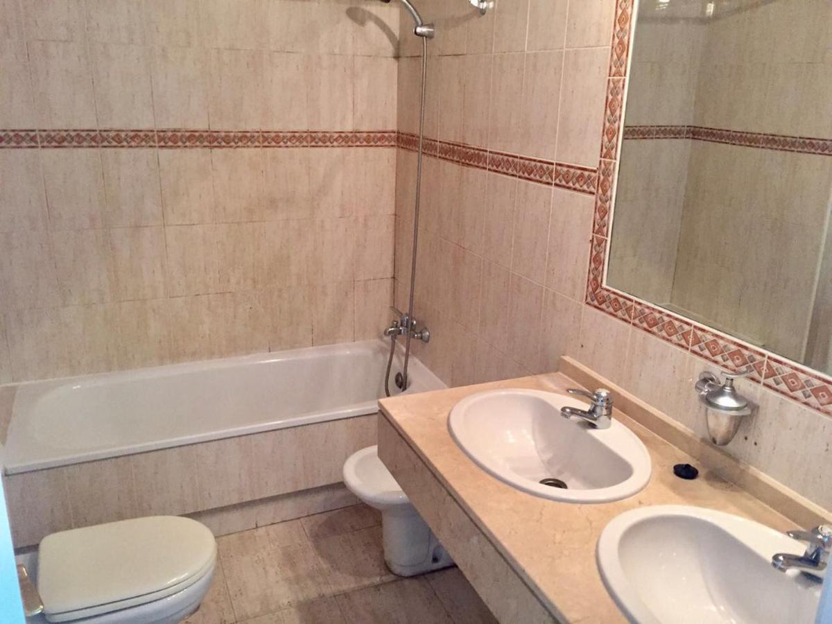 Amazing Apartment For Families Up To 6 Persons Benalmádena Buitenkant foto