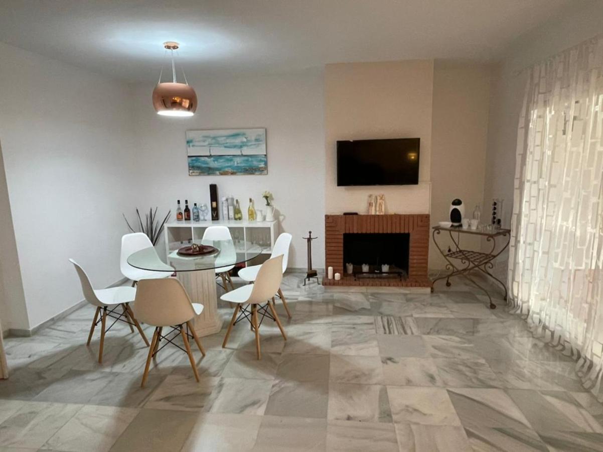 Amazing Apartment For Families Up To 6 Persons Benalmádena Buitenkant foto