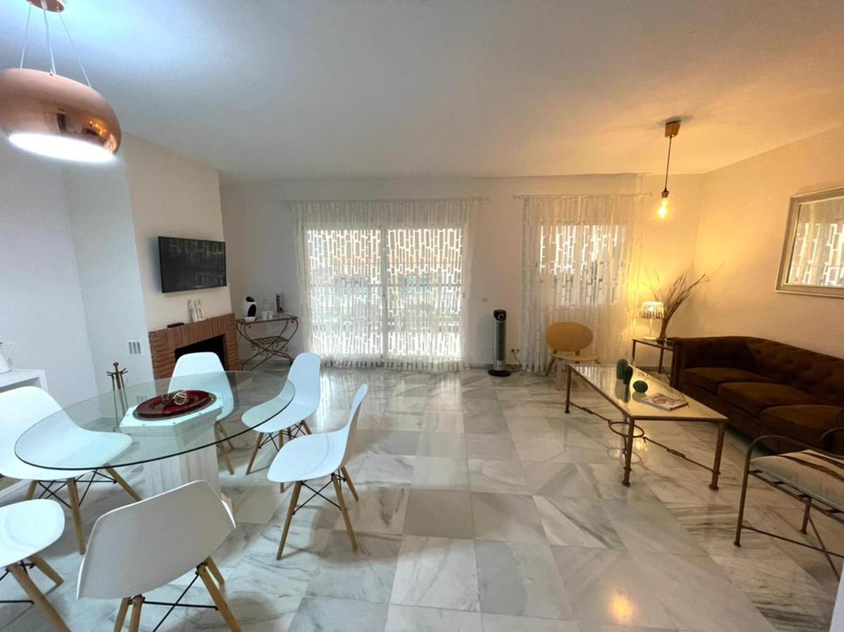 Amazing Apartment For Families Up To 6 Persons Benalmádena Buitenkant foto